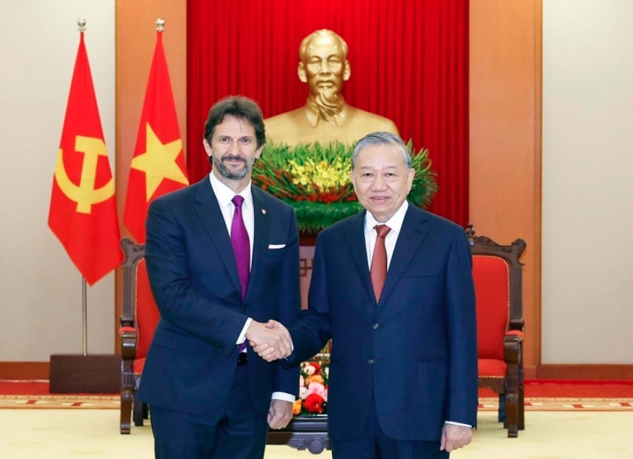 party chief welcomes slovak deputy pm picture 1