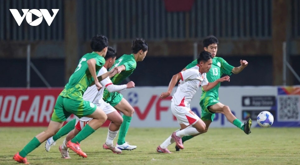 u17 vietnam rout macau 4-0, set up decisive qualifier against malaysia picture 1