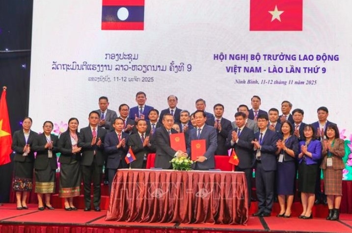 vietnam, laos hold 9th ministerial conference on labour in ninh binh picture 1