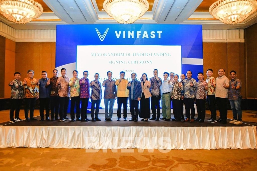 vinfast signs deals with indonesia s partners to promote green mobility transition picture 1
