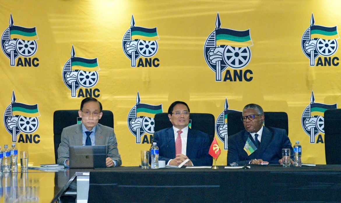 thu tuong tiep tong thu ky Dang Dai hoi dan toc phi anc fikile mbalula hinh anh 1