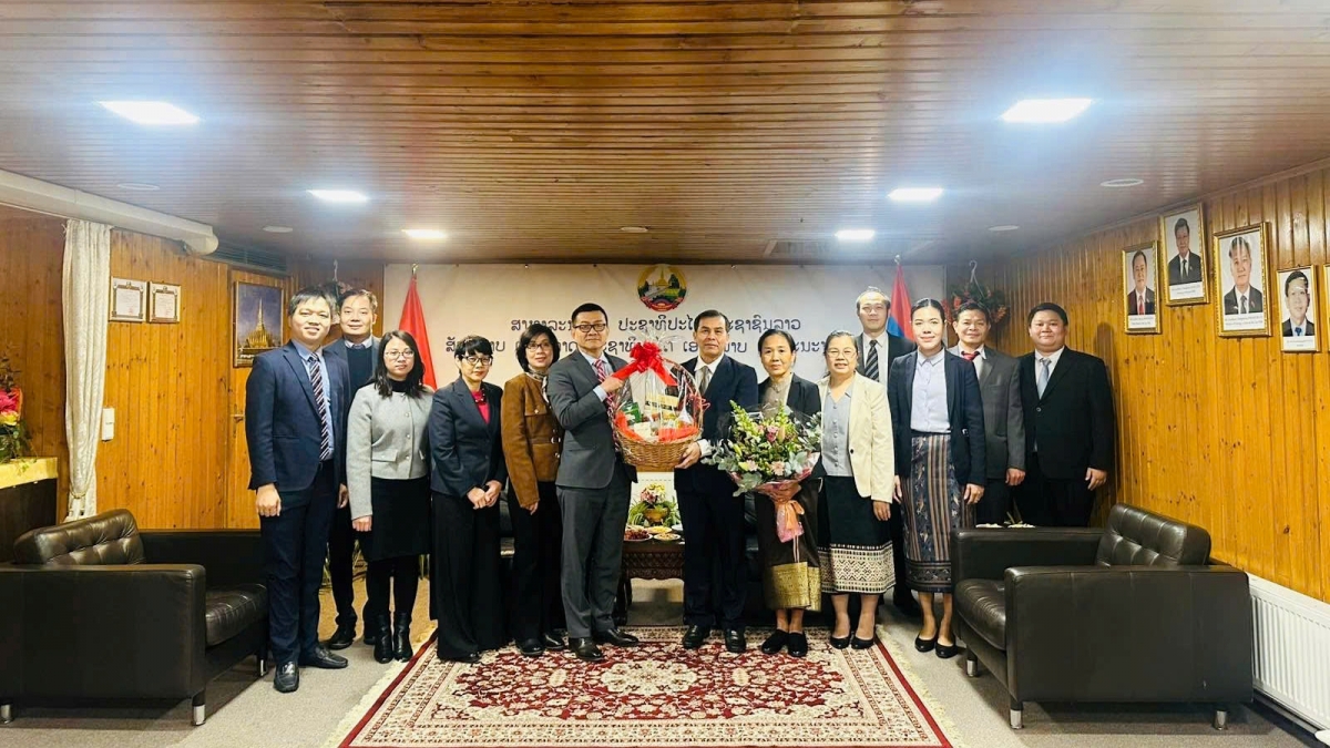 Mãi mãi gìn giữ, vun đắp và phát triển quan hệ đặc biệt Việt Nam - Lào