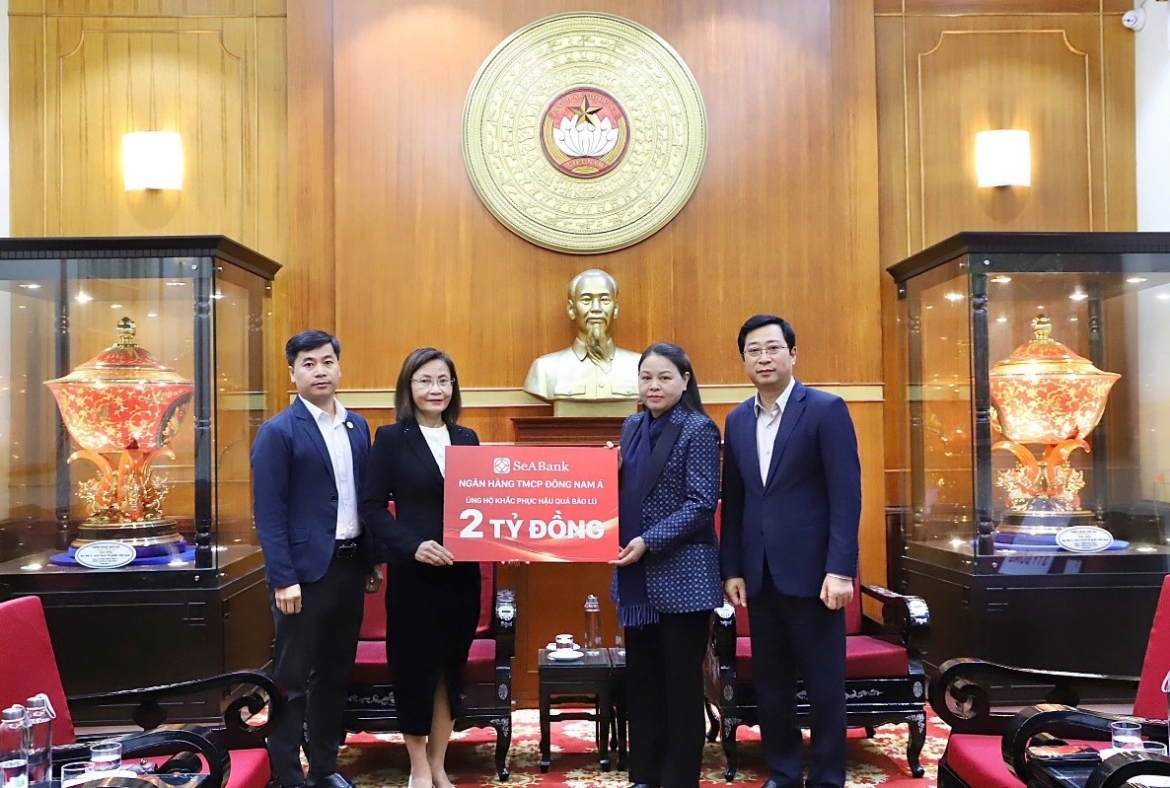 tap doan brg va seabank trao 5 ty dong ung ho dong bao khac phuc hau qua thien tai hinh anh 2