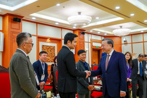 philip morris doi thoai ve chinh sach thuong mai, hop tac phat trien tai viet nam hinh anh 3