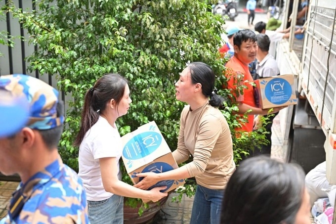 48 tấn sữa và nước uống của vinamilk đến rốn lũ miền trung và tây nguyên hình ảnh 5 48 tan sua va nuoc uong cua vinamilk den ron lu mien trung va tay nguyen hinh anh 5