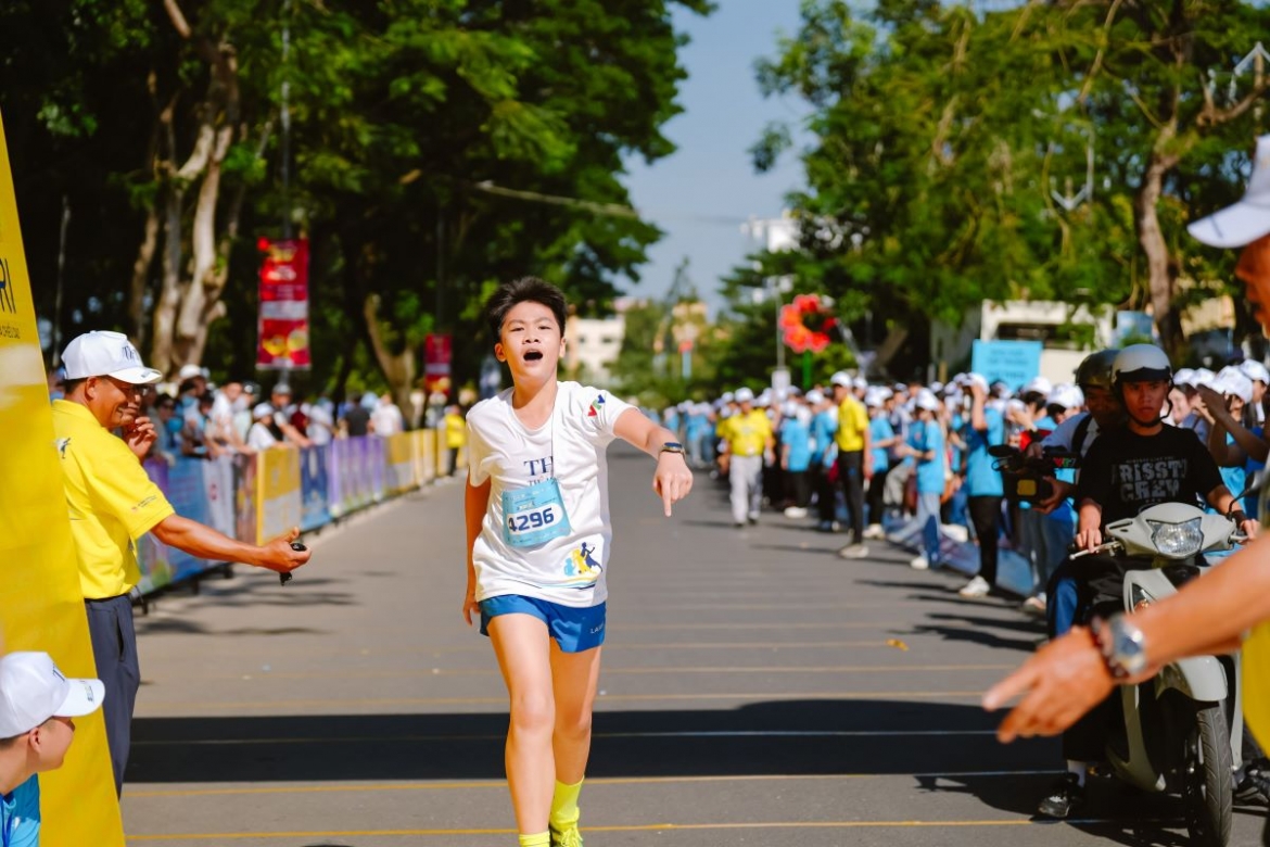 s-race can tho 2025 hanh trinh cua no luc, tu hao va truong thanh hinh anh 1