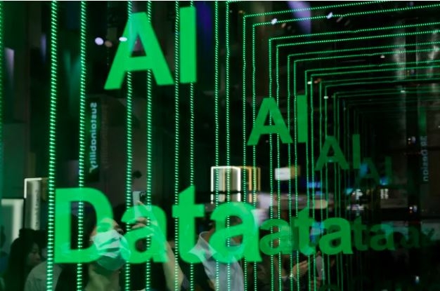 Trung Quốc xử lý loạt ứng dụng vi phạm quy định gắn nhãn nội dung AI