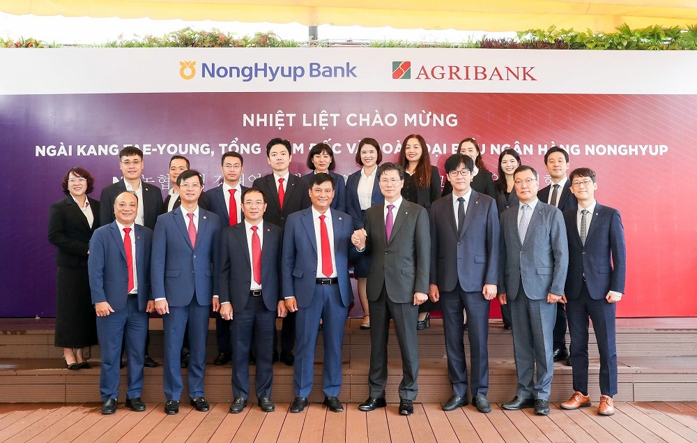 nang cao nang luc canh tranh va vi the, uy tin quoc te cua agribank hinh anh 2