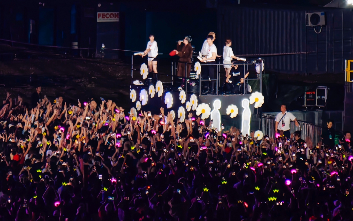 Vì sao fan không thể “move on” khỏi G-DRAGON 2025 WORLD TOUR [Übermensch] in Hanoi