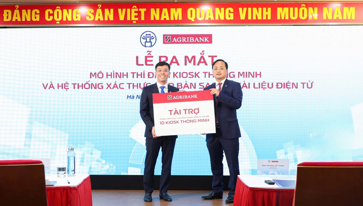 agribank tai tro kiosk thong minh - buoc tien moi trong cai cach hanh chinh hinh anh 6