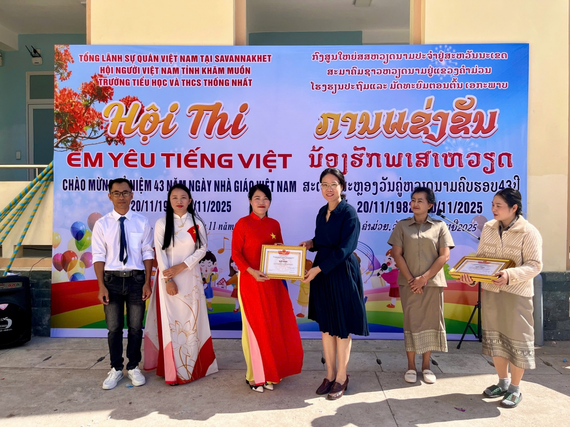 nhieu hoat dong tri an ngay nha giao viet nam tai lao hinh anh 1