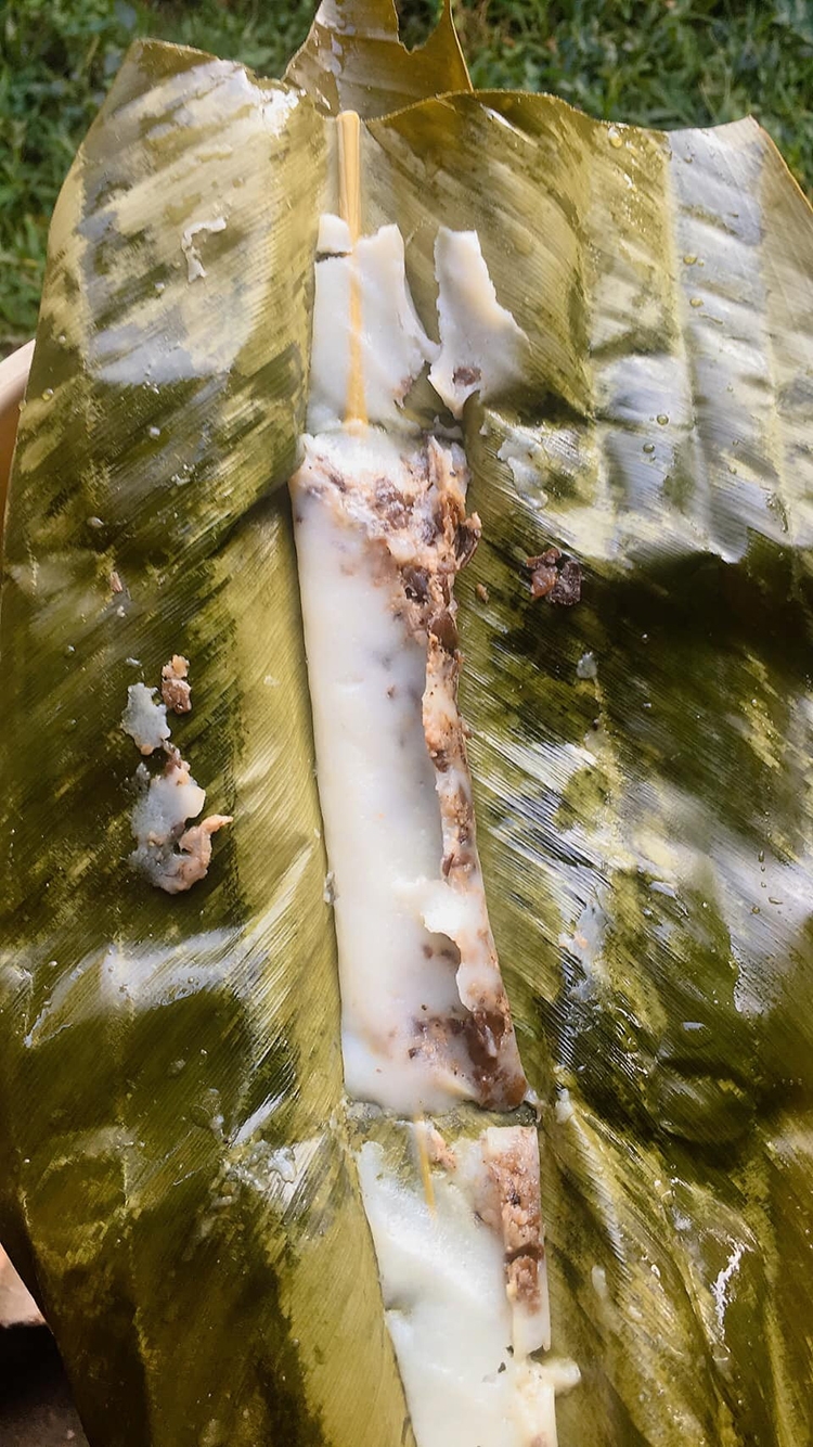 Dac san thanh hoa trong mam co cuoi, khach khong an de goi phan mang ve hinh anh 1