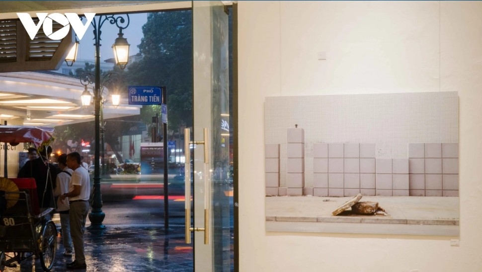belgian photographer opens first solo show the state of things in hanoi picture 11