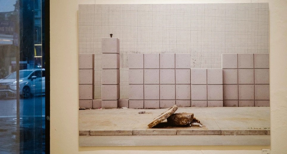 belgian photographer opens first solo show the state of things in hanoi picture 4