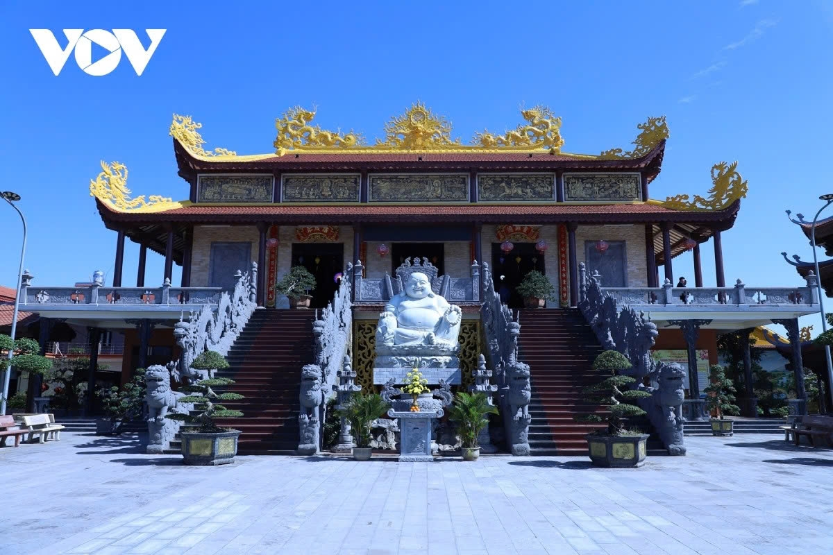 exploring pagoda housing vietnam s largest jade amit bha buddha picture 4