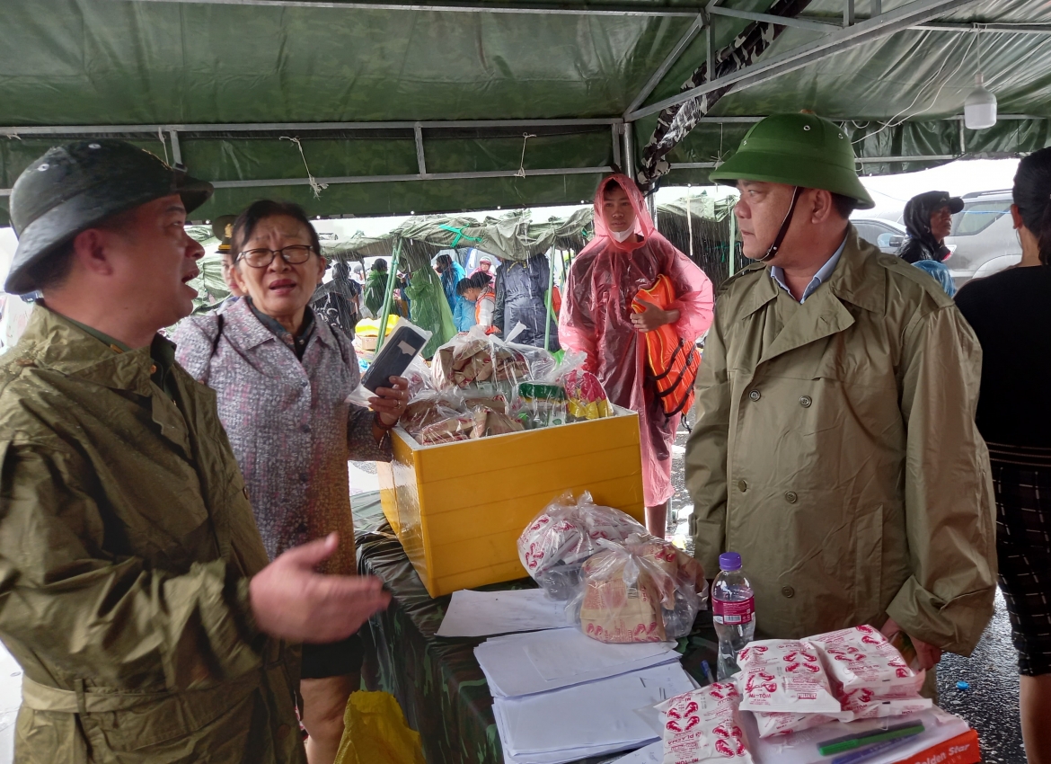 nhung phan an am long nguoi dan vung lu tinh khanh hoa hinh anh 4