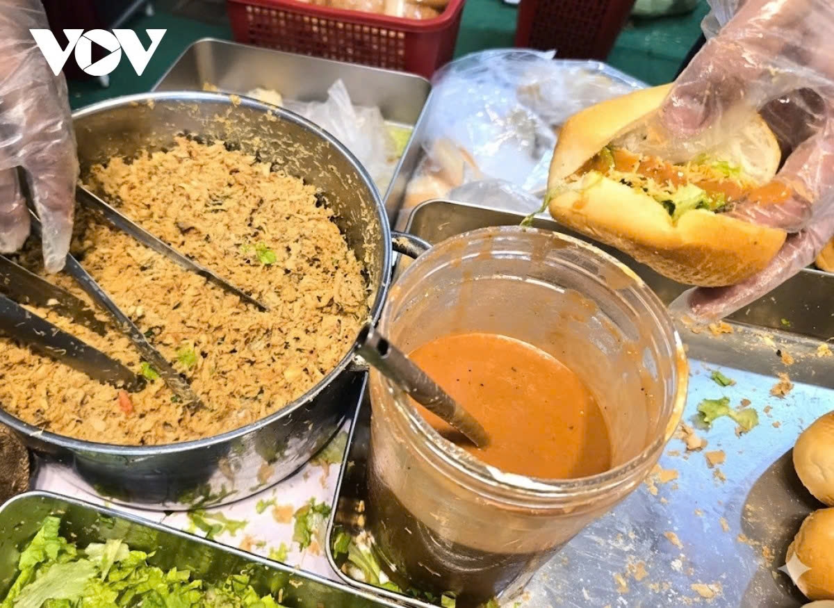 crab based main dishes attract visitors at second ca mau crab festival picture 3