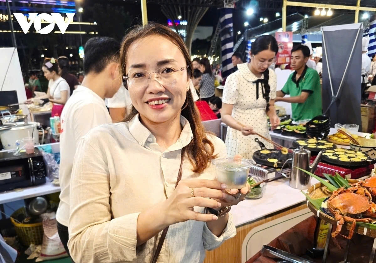 crab based main dishes attract visitors at second ca mau crab festival picture 6