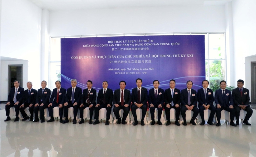 vietnamese, chinese parties exchange experience in socialism building picture 1