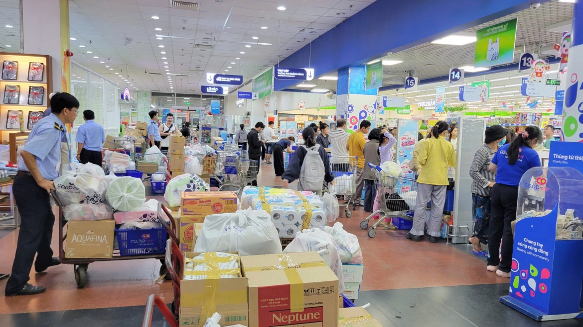 saigon co.op giam sau thuc pham thiet yeu, san se cung nguoi dan mien trung hinh anh 6