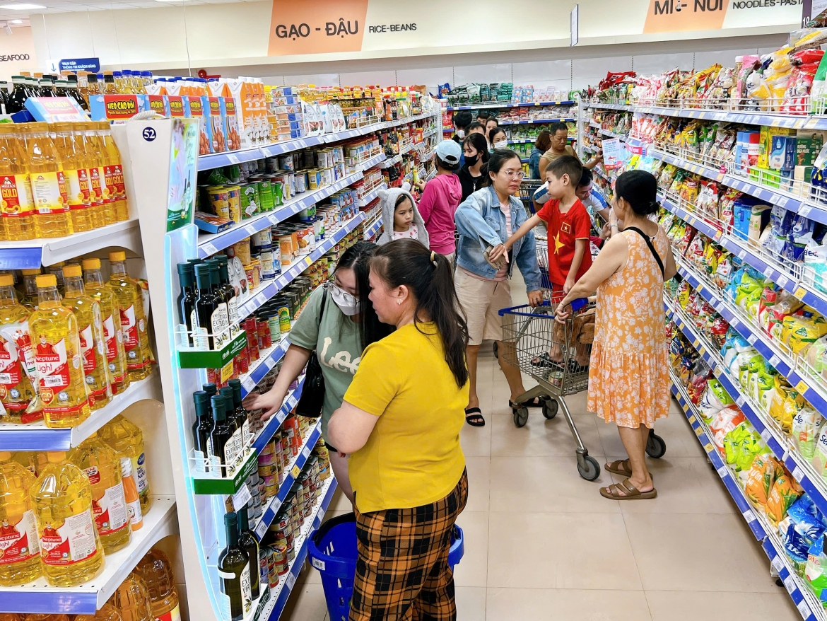 saigon co.op giam sau thuc pham thiet yeu, san se cung nguoi dan mien trung hinh anh 8