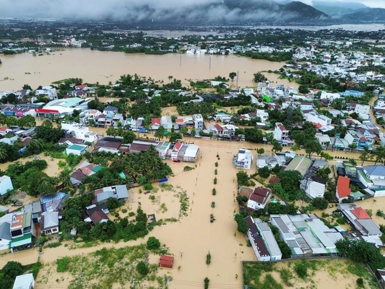 Triển khai khẩn cấp ứng phó mưa lũ tại Khánh Hòa, Đắk Lắk, Gia Lai