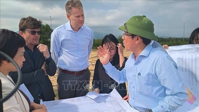 foreign firms explore investment opportunities in da nang picture 1