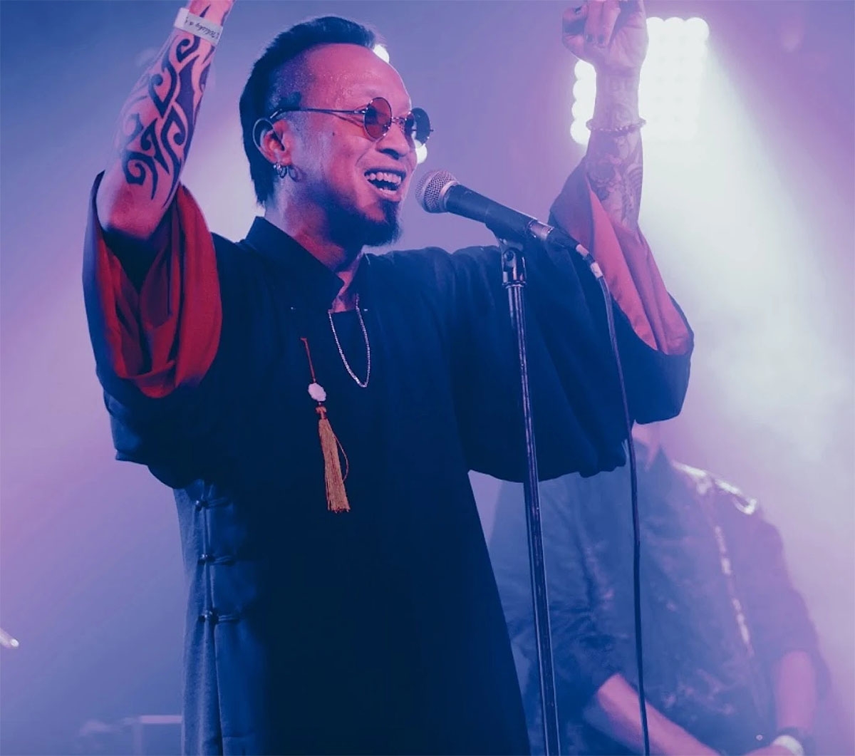 da ma, ban nhac rock viet nam dau tien duoc bieu dien tai hollywood hinh anh 2