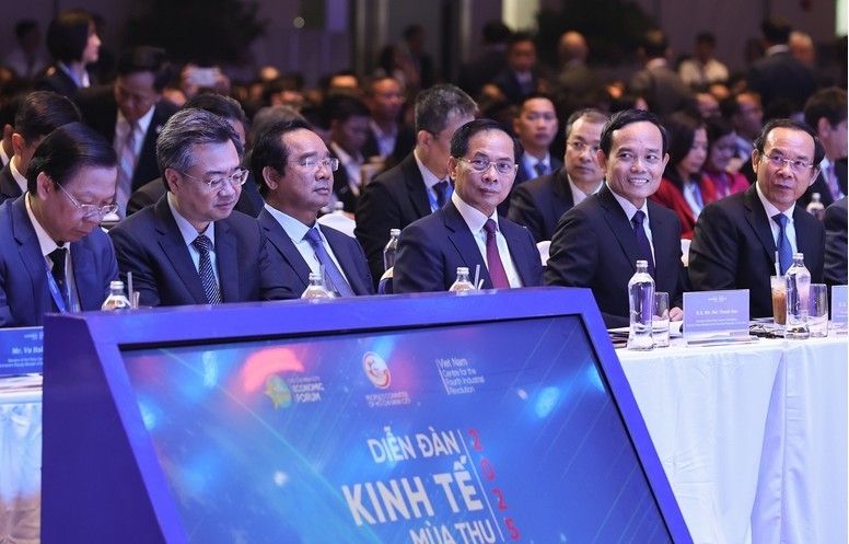 government leader joins key sessions at autumn economic forum 2025 picture 2