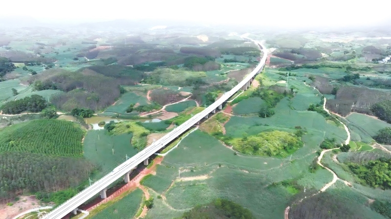 Trung Quốc sẽ thông xe tuyến đường sắt cao tốc đến Hữu Nghị Quan trong tháng 12