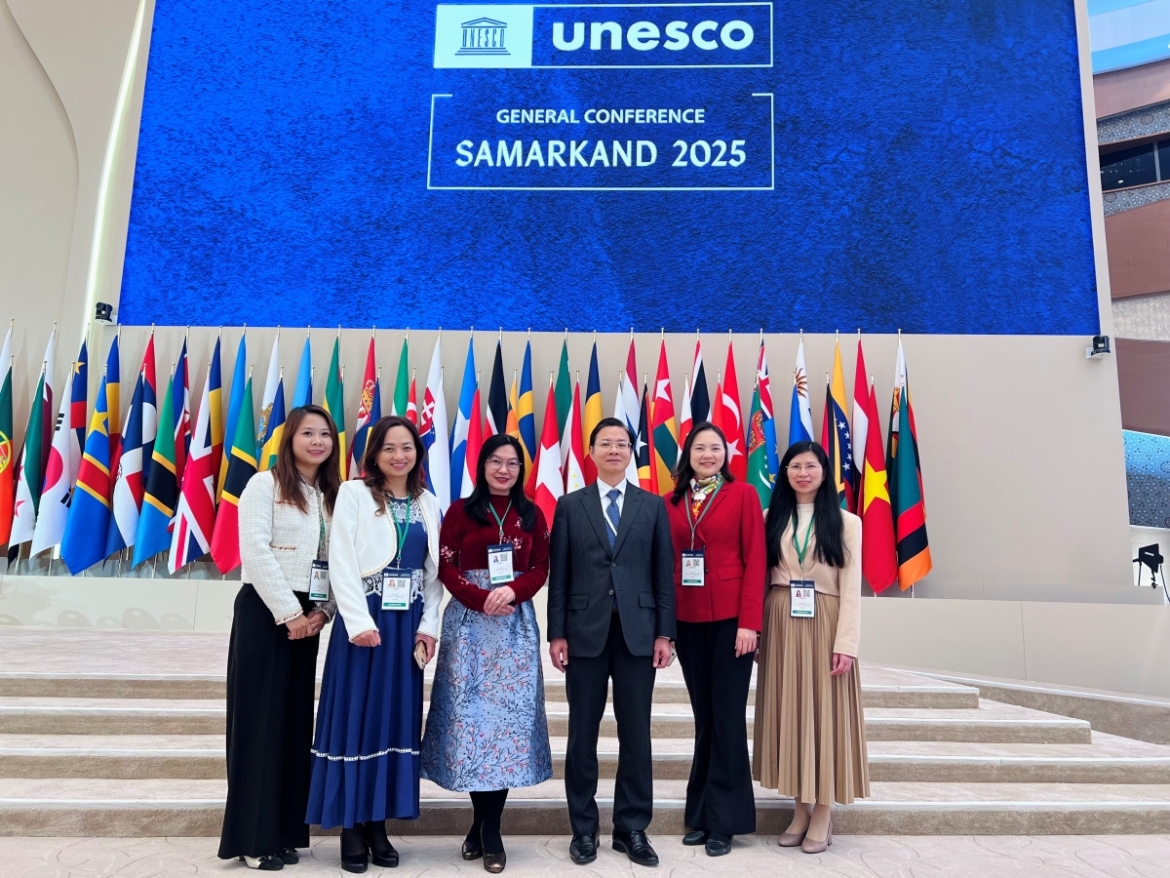 viet nam tai dac cu pho chu tich ky hop Dai hoi dong unesco lan thu 43 hinh anh 2