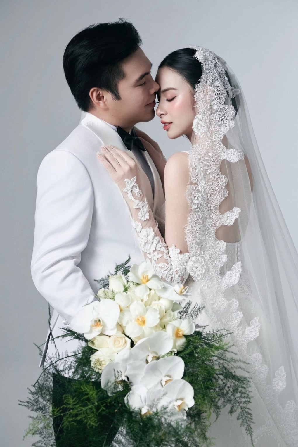 sao viet 12 11 tieu tam lan phuong khoe anh than thiet voi phuong oanh hinh anh 2