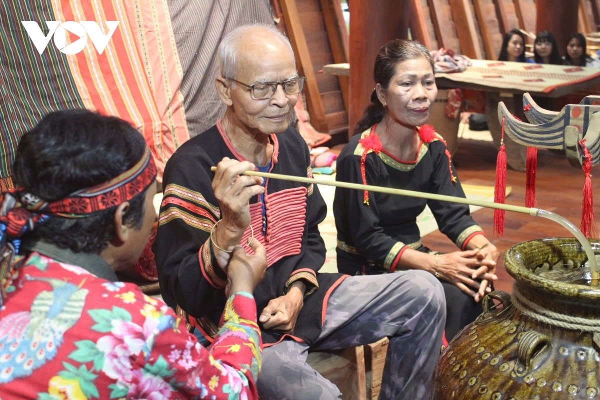 new house ritual of the ede people preserves centuries-old traditions picture 3