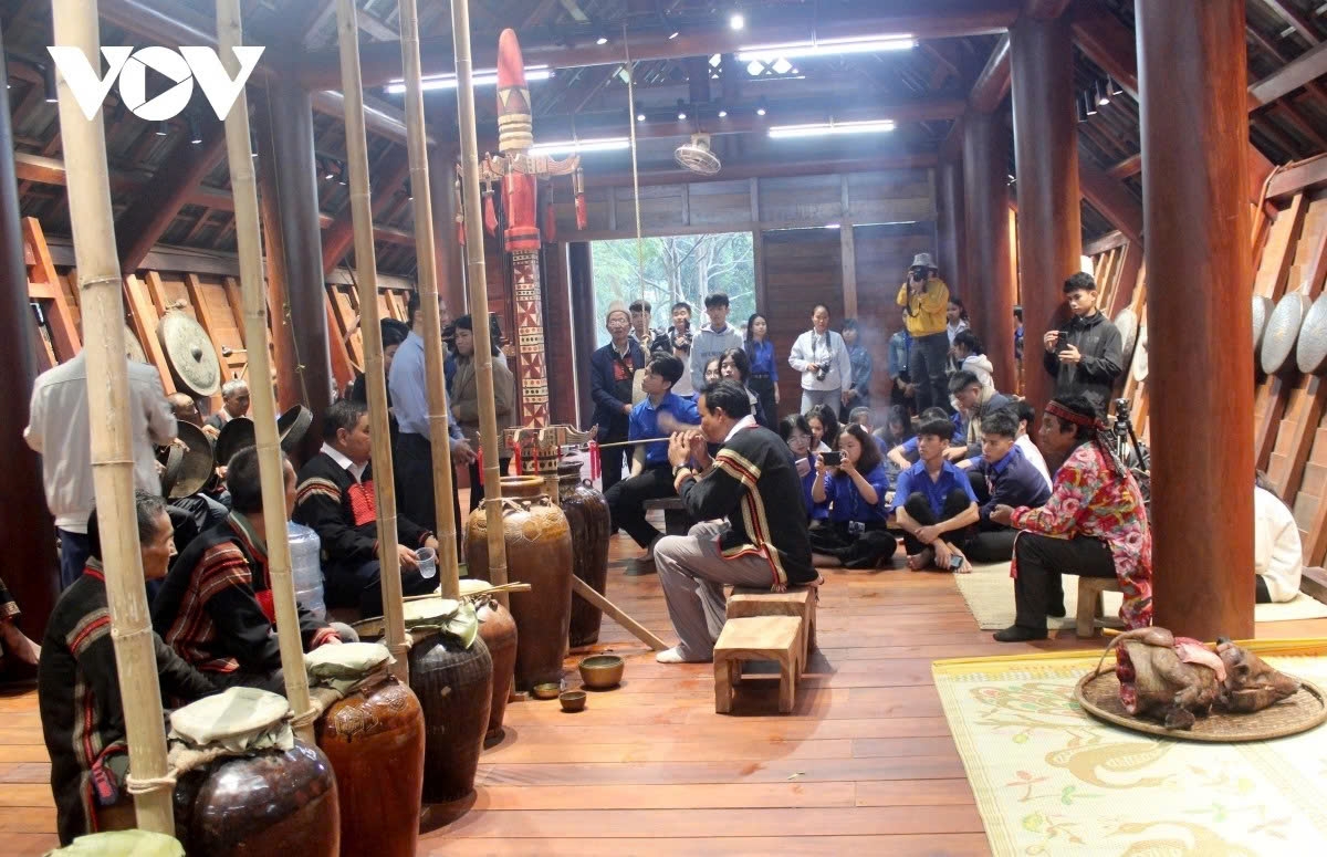 new house ritual of the ede people preserves centuries-old traditions picture 5