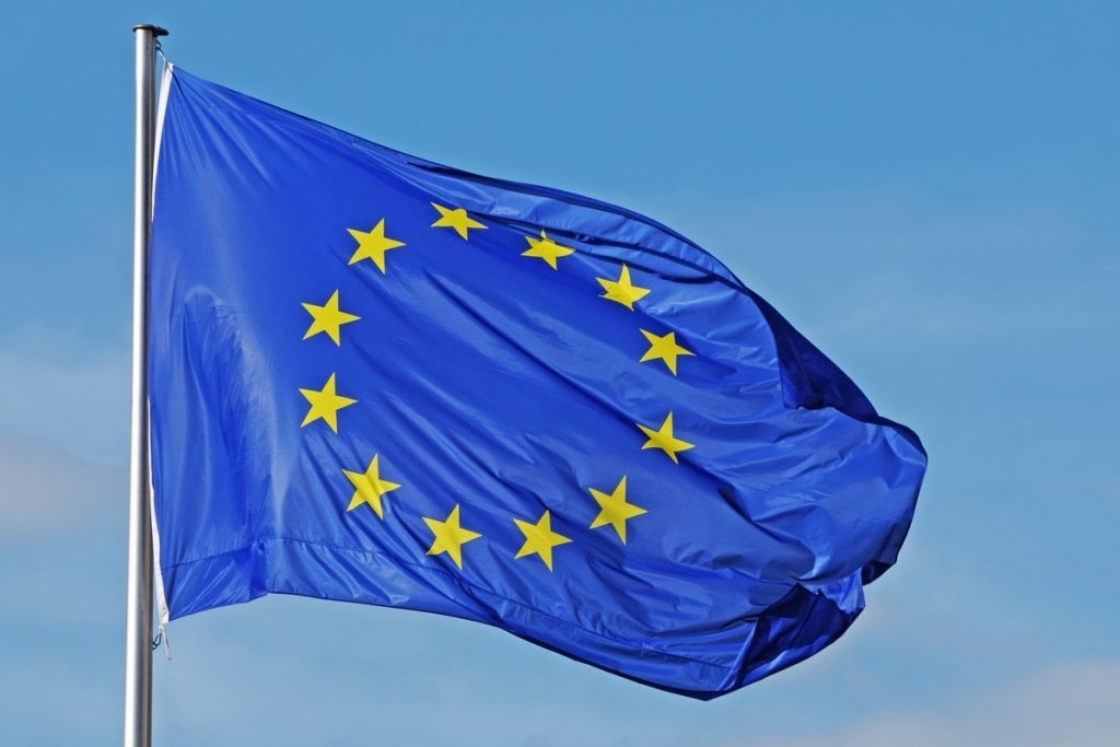 lam phat khu vuc dong euro giam xuong 2,1 , ecb than trong truoc rui ro toan cau hinh anh 1