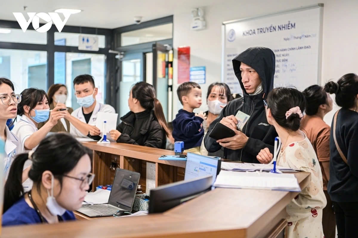 doctors warn of severe flu complications amid surge in child hospitalisations picture 1