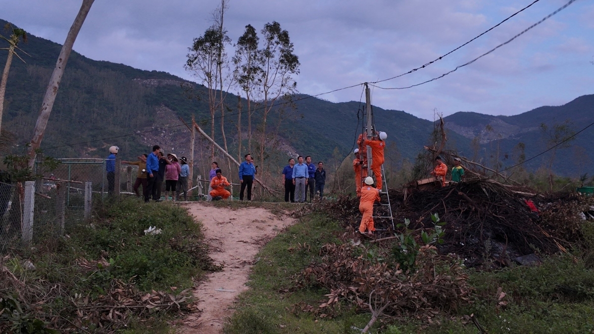 EVNGENCO3 triển khai hỗ trợ khẩn cấp tại miền Trung sau bão số 13