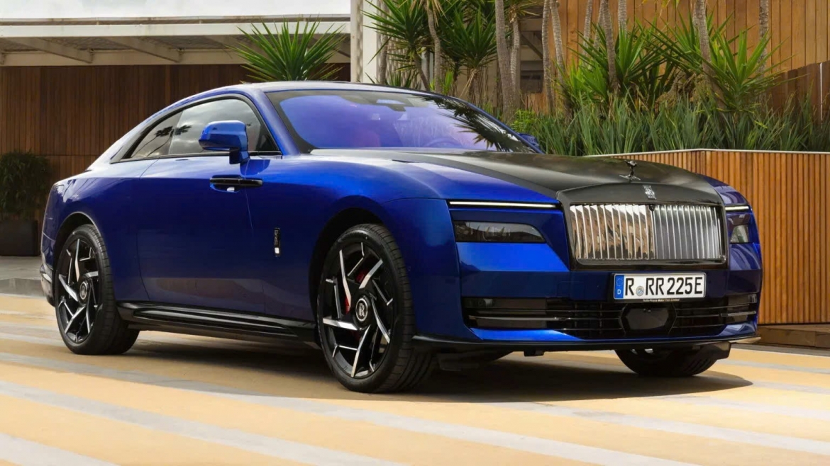 rolls-royce tung uu dai cho xe dien spectre hinh anh 2