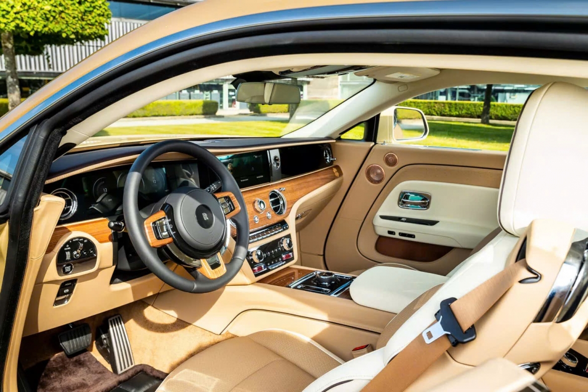 rolls-royce tung uu dai cho xe dien spectre hinh anh 1