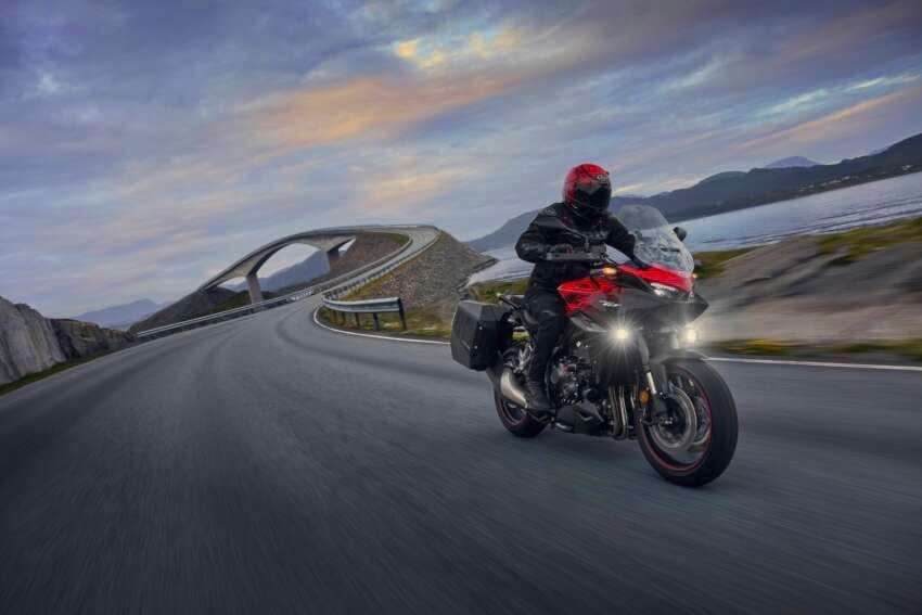 honda cb1000gt 2025 cao cap ra mat tai eicma hinh anh 2