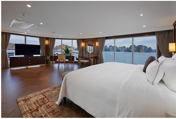 Bước tiến của du thuyền Hạ Long giữa làn sóng "sang trọng mang bản sắc địa phương"