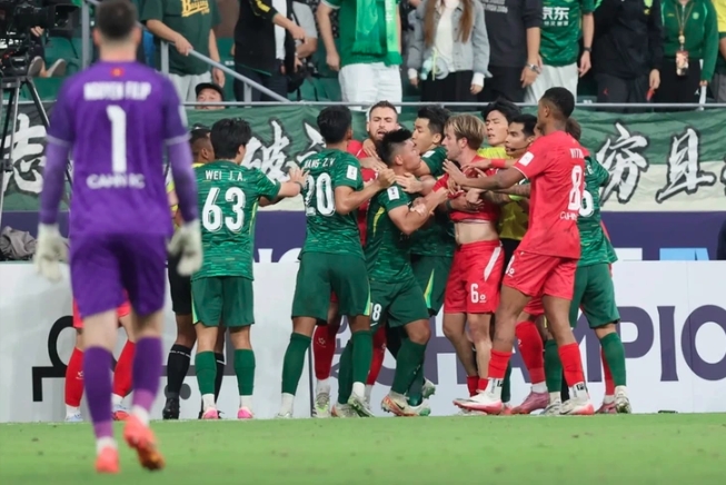 afc fines hanoi police fc us 5,000 over on-field brawl picture 1