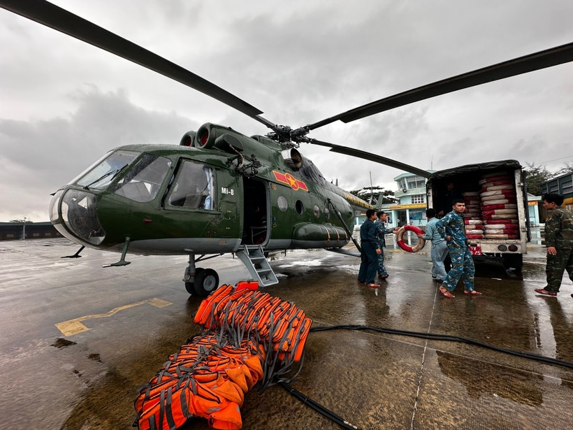 helicopters deployed as gia lai, dak lak race to respond to severe flooding picture 1