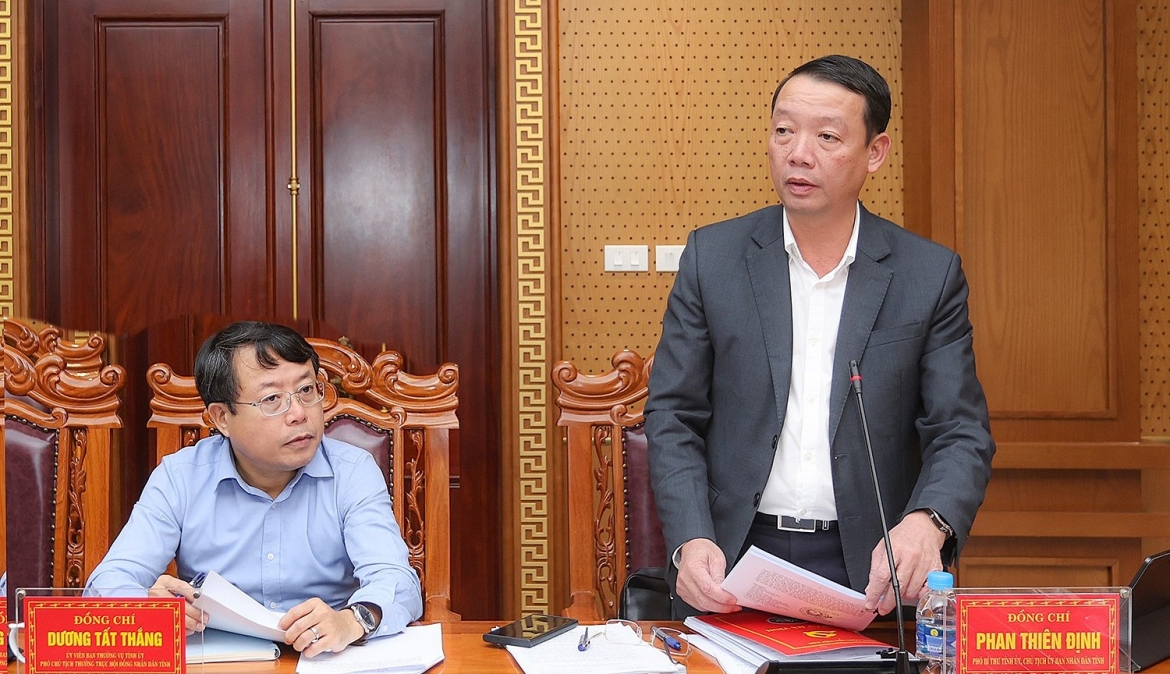 ha tinh Dang ky cong trinh, phan viec thi dua mung Dai hoi xiv cua Dang hinh anh 1