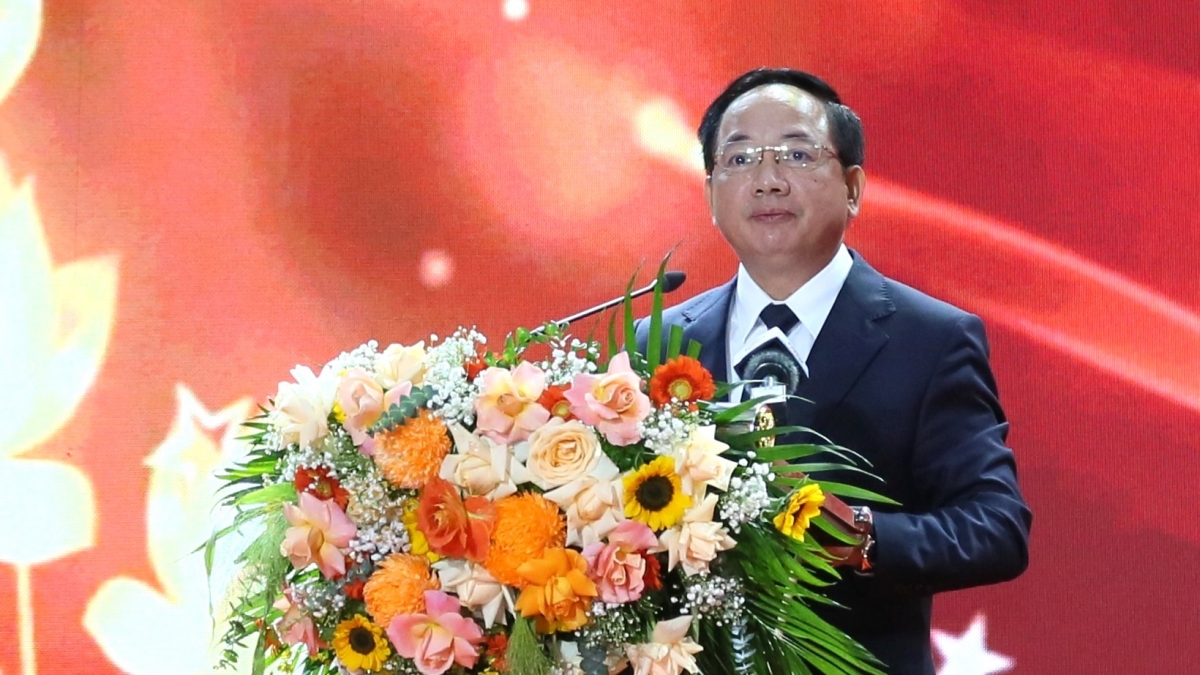 giao lưu điển hình học tập và làm theo tư tưởng, đạo đức, phong cách hồ chí minh hình ảnh 2 giao luu dien hinh hoc tap va lam theo tu tuong, dao duc, phong cach ho chi minh hinh anh 2