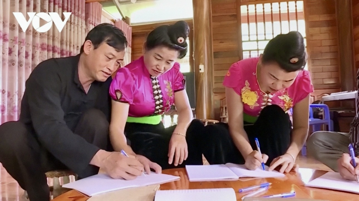 Dien bien chu trong xay dung doi ngu can bo nguoi dan toc thieu so hinh anh 2