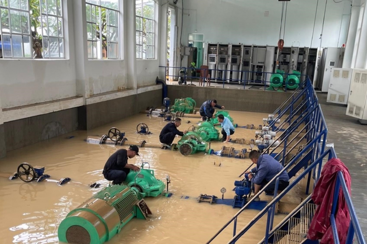 Nước sinh hoạt ở Khánh Hòa khôi phục 80% công suất nhưng vẫn yếu