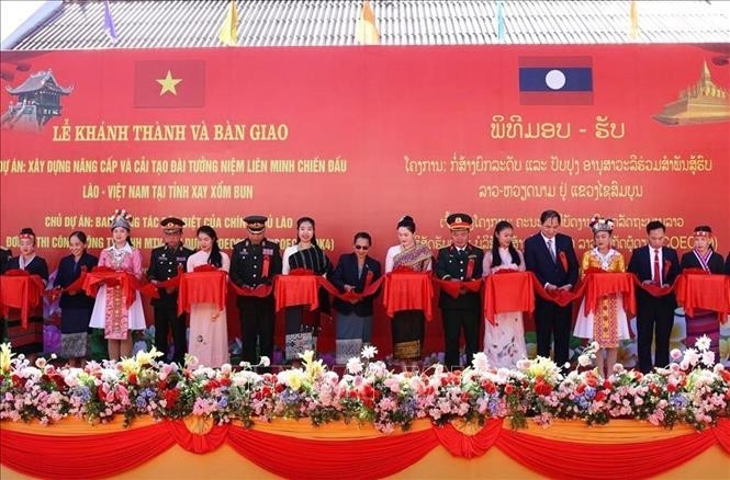 vietnam-laos solidarity spotlighted with monument handover picture 1