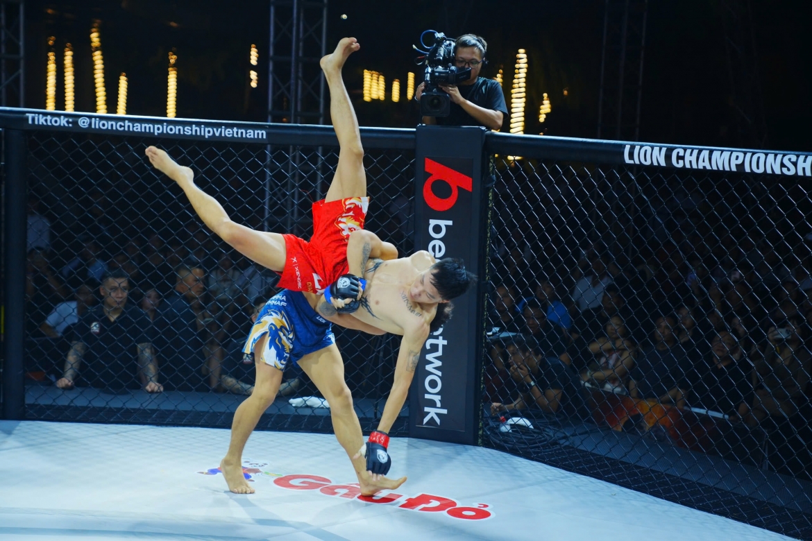 mma lion championship 28 vo si viet nam thua dang tiec truoc vDv trung quoc hinh anh 2