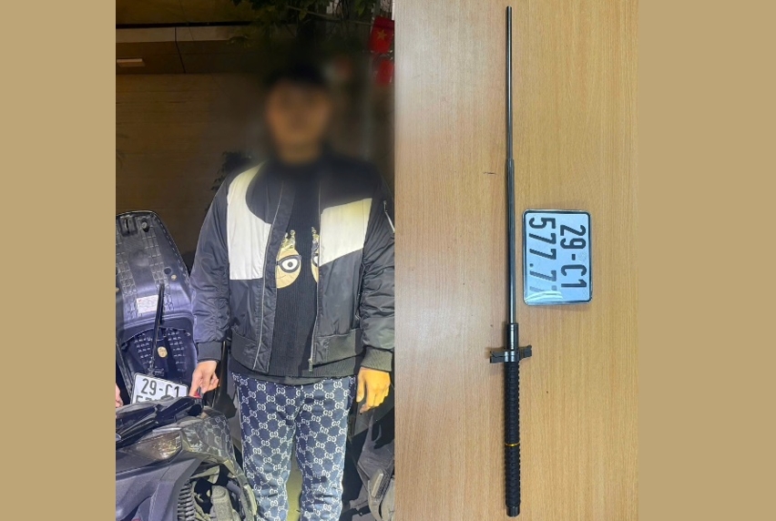 Liên tiếp phát hiện biển số giả, mang hung khí lưu thông giữa đêm ở Hà Nội